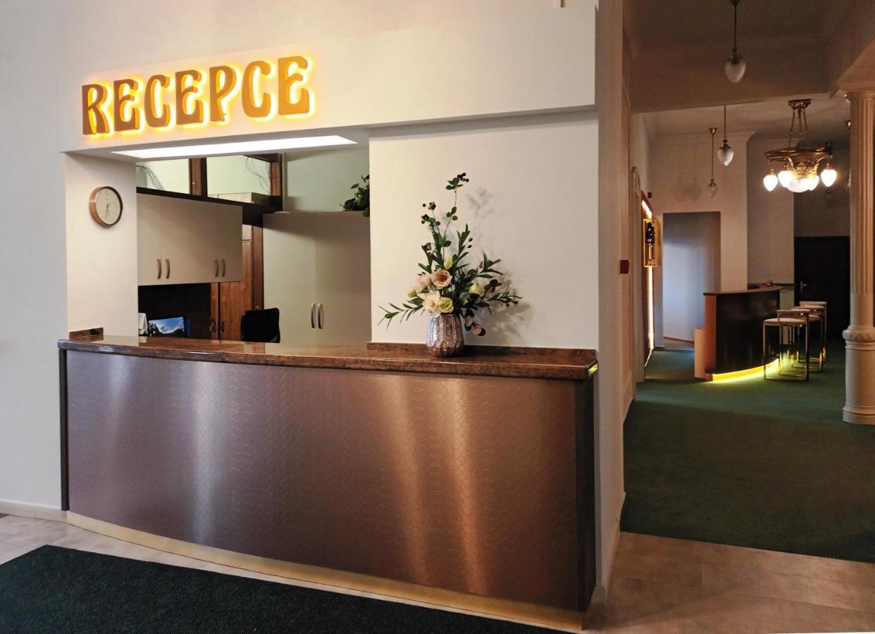Hotel Maxim Mariánské Lázně Kültér fotó