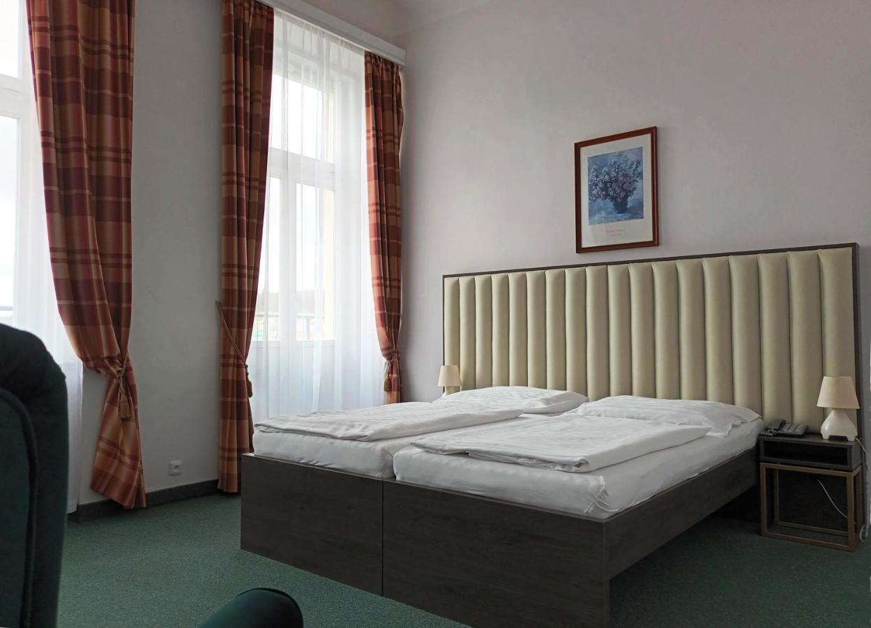 Hotel Maxim Mariánské Lázně Kültér fotó