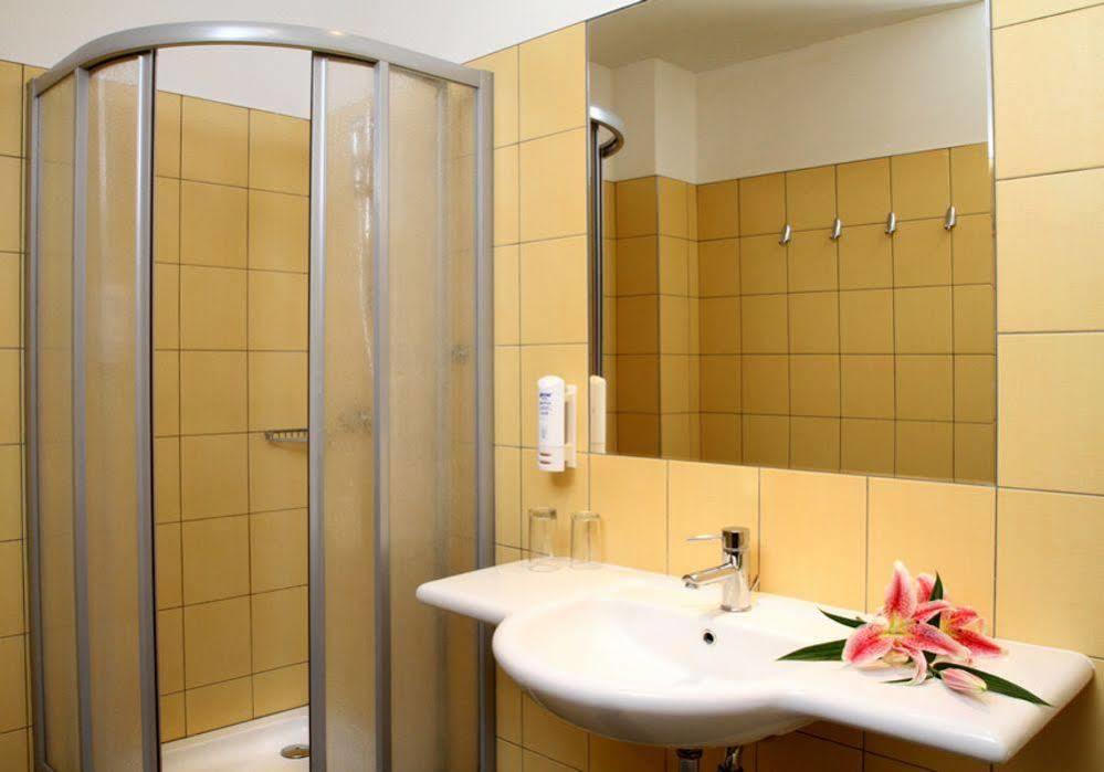 Hotel Maxim Mariánské Lázně Kültér fotó